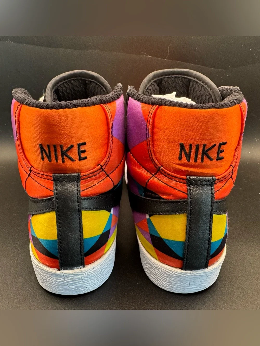 Nike Blazer Mid ‘77 Geometric Multi-Color High Top Sneakers Men’s 7.5 Women’s 9